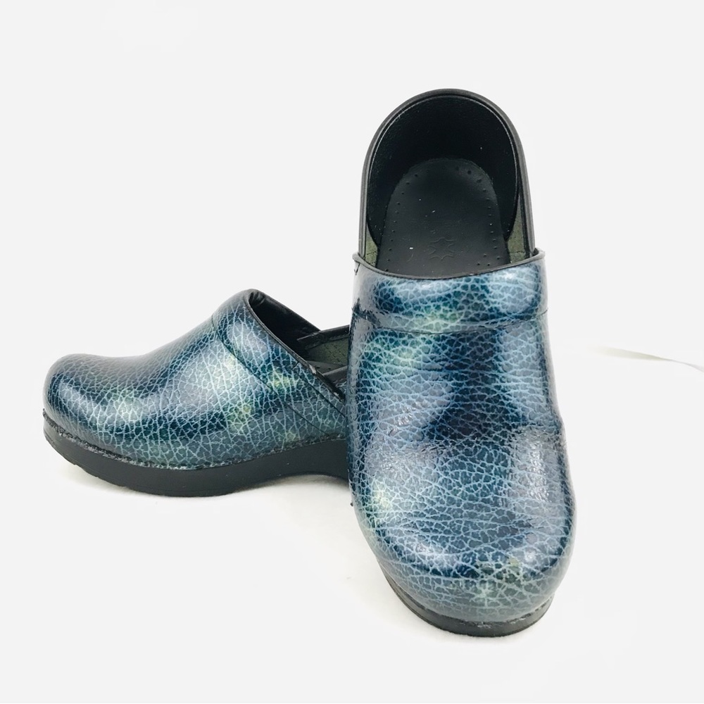 Dansko Clogs Green and Blue Metallic Womens Sz 39 Wide